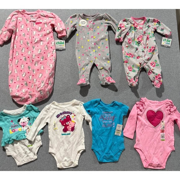 Mix Nouveau Other - Baby Girl Clothes Newborn-6 Months 7 PC Lot Bodysuits Sleepers Garanimals+ New!